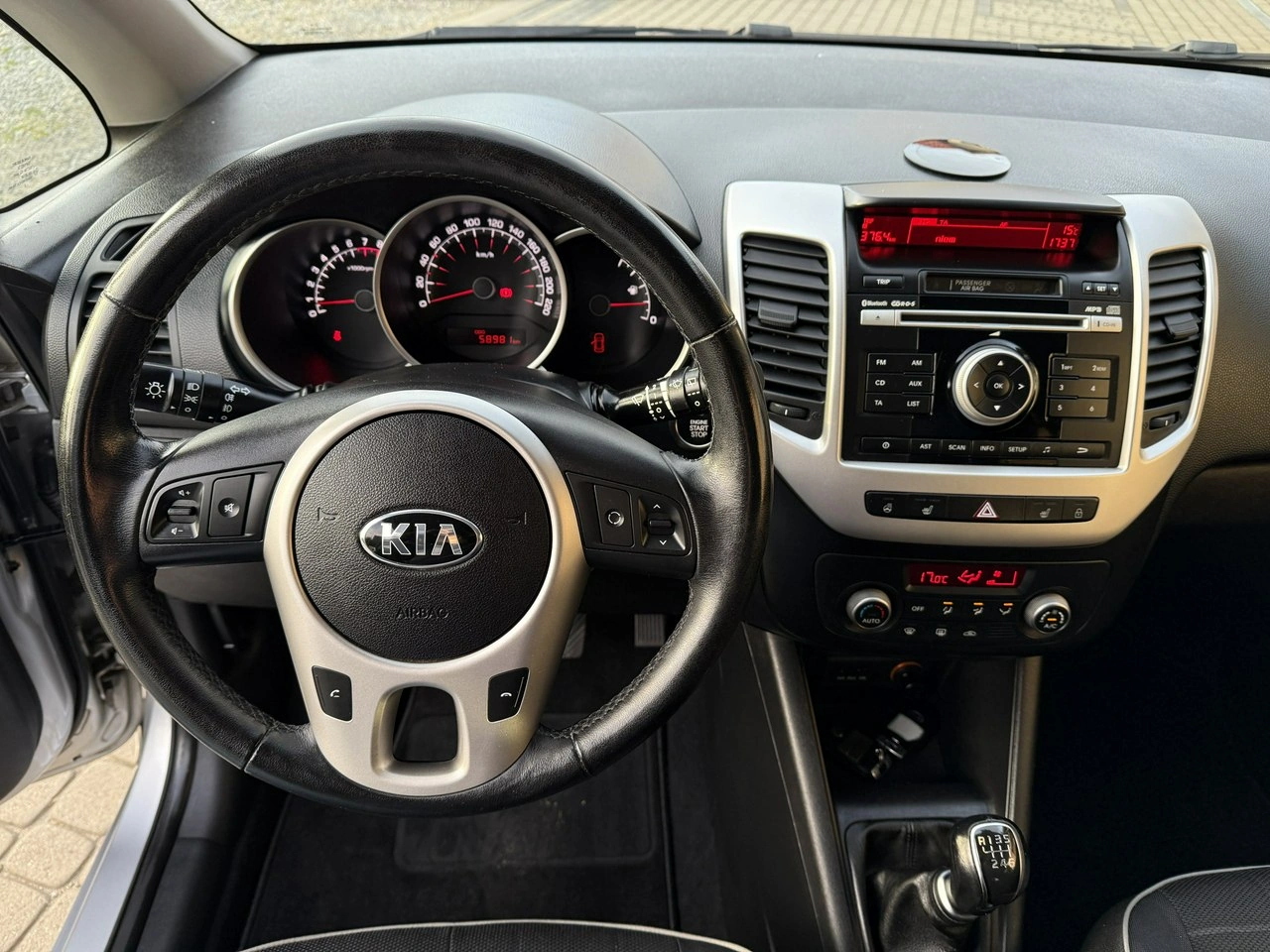 Kia Venga - Zdjęcie 14