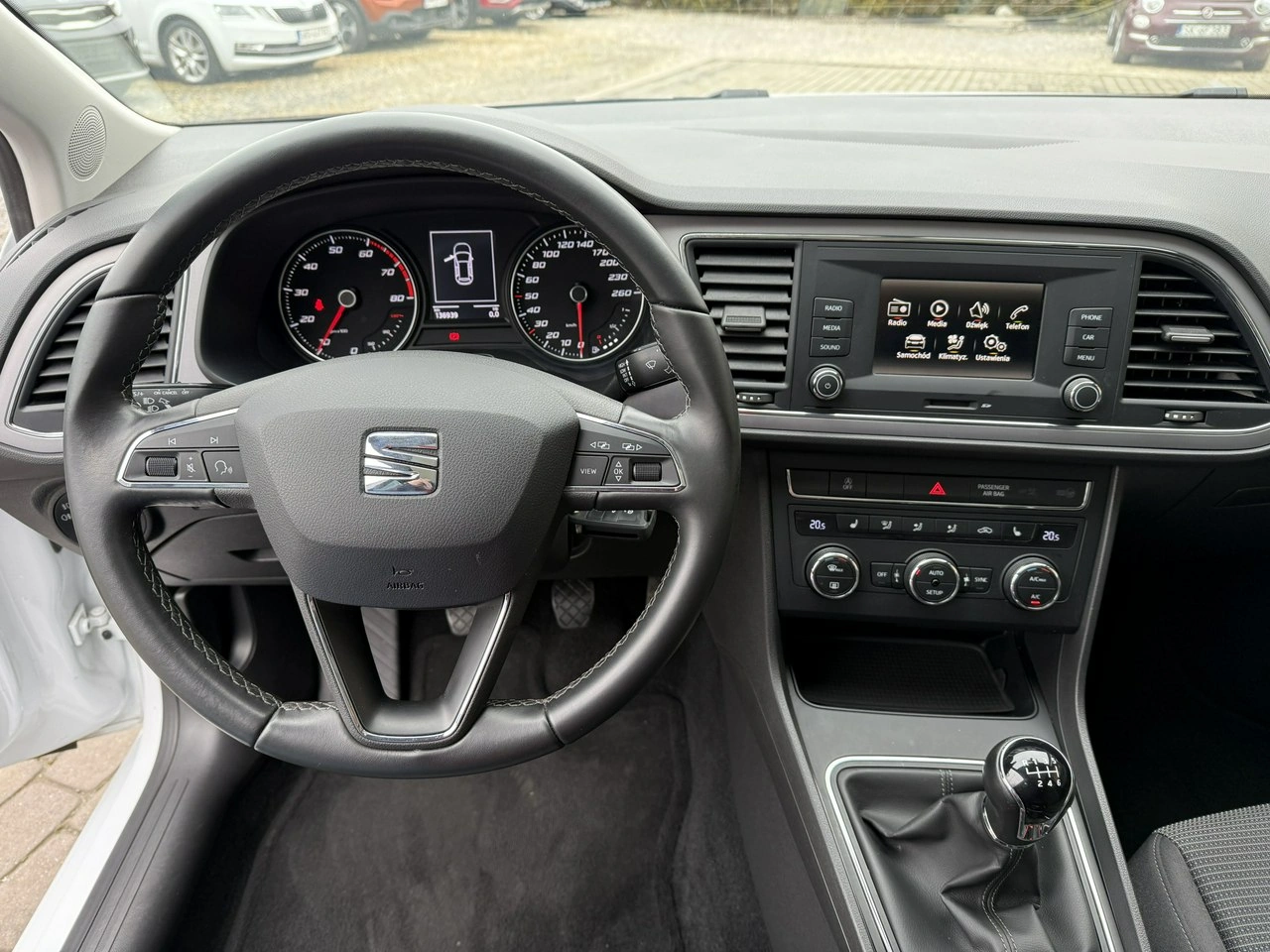 Seat Leon - Zdjęcie 16