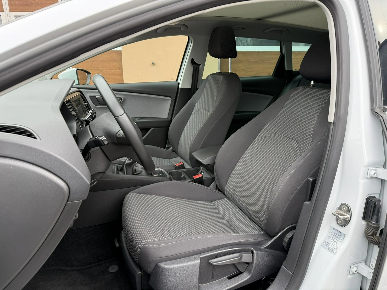 Seat Leon - Zdjęcie 20