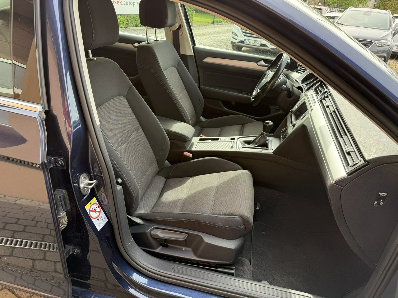 Volkswagen Passat - Zdjęcie 20