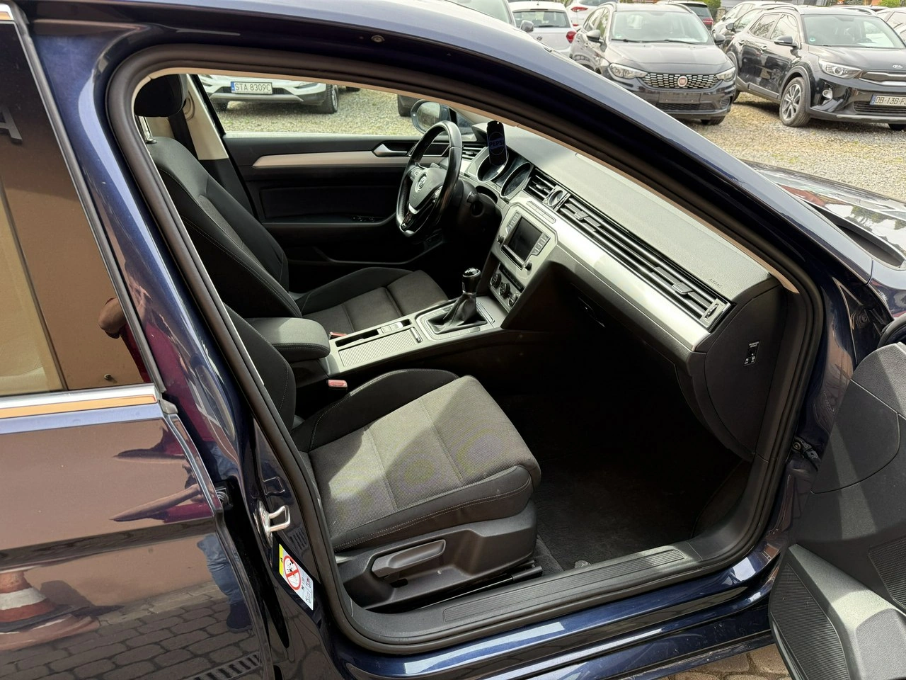 Volkswagen Passat - Zdjęcie 21