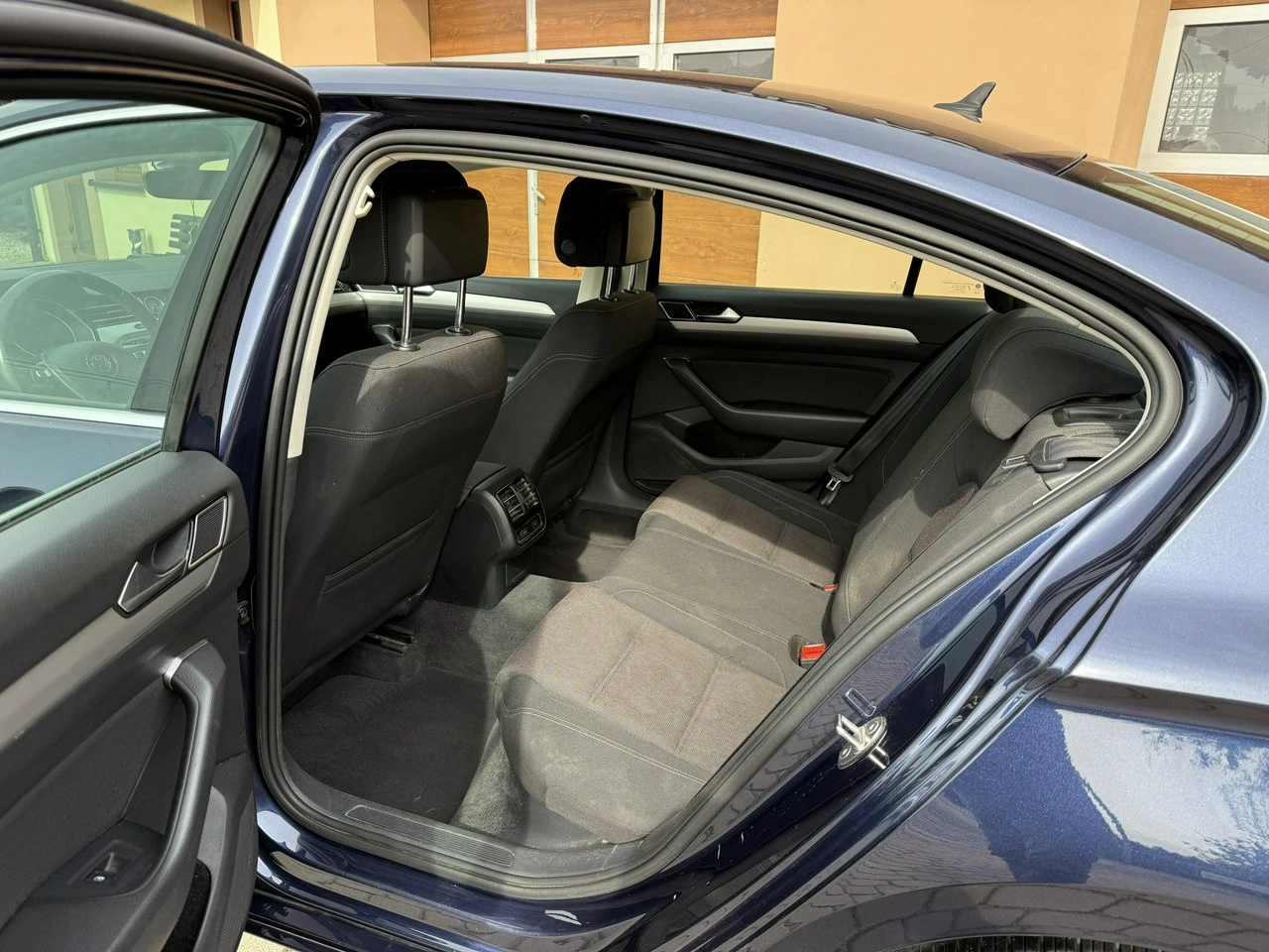 Volkswagen Passat - Zdjęcie 22