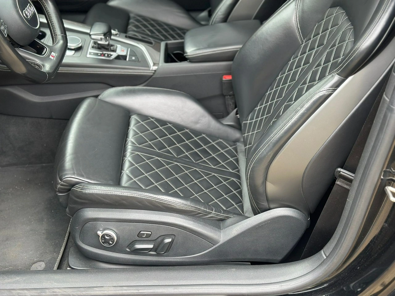 Audi S5 - Zdjęcie 16