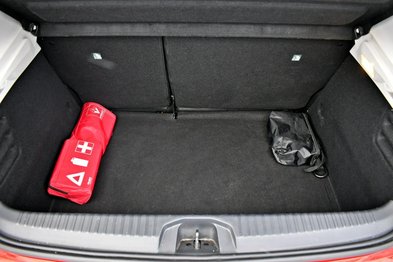 Renault Clio - Zdjęcie 24