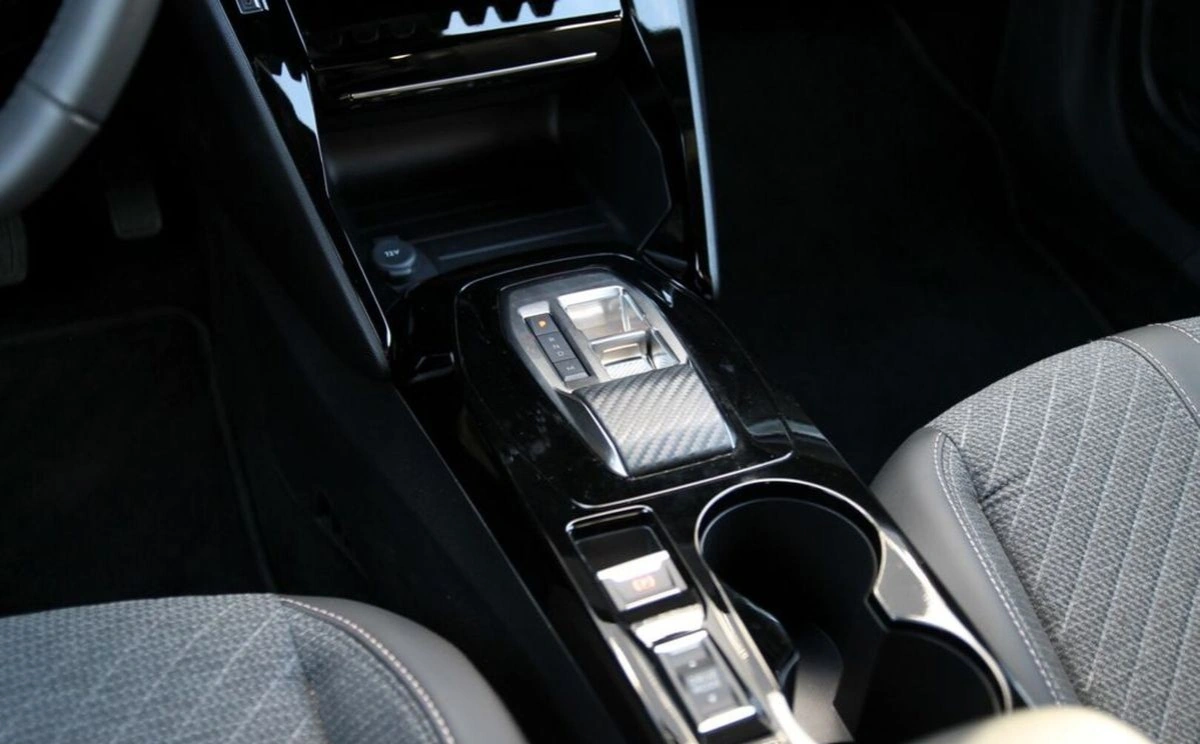 Peugeot 2008 - Zdjęcie 24