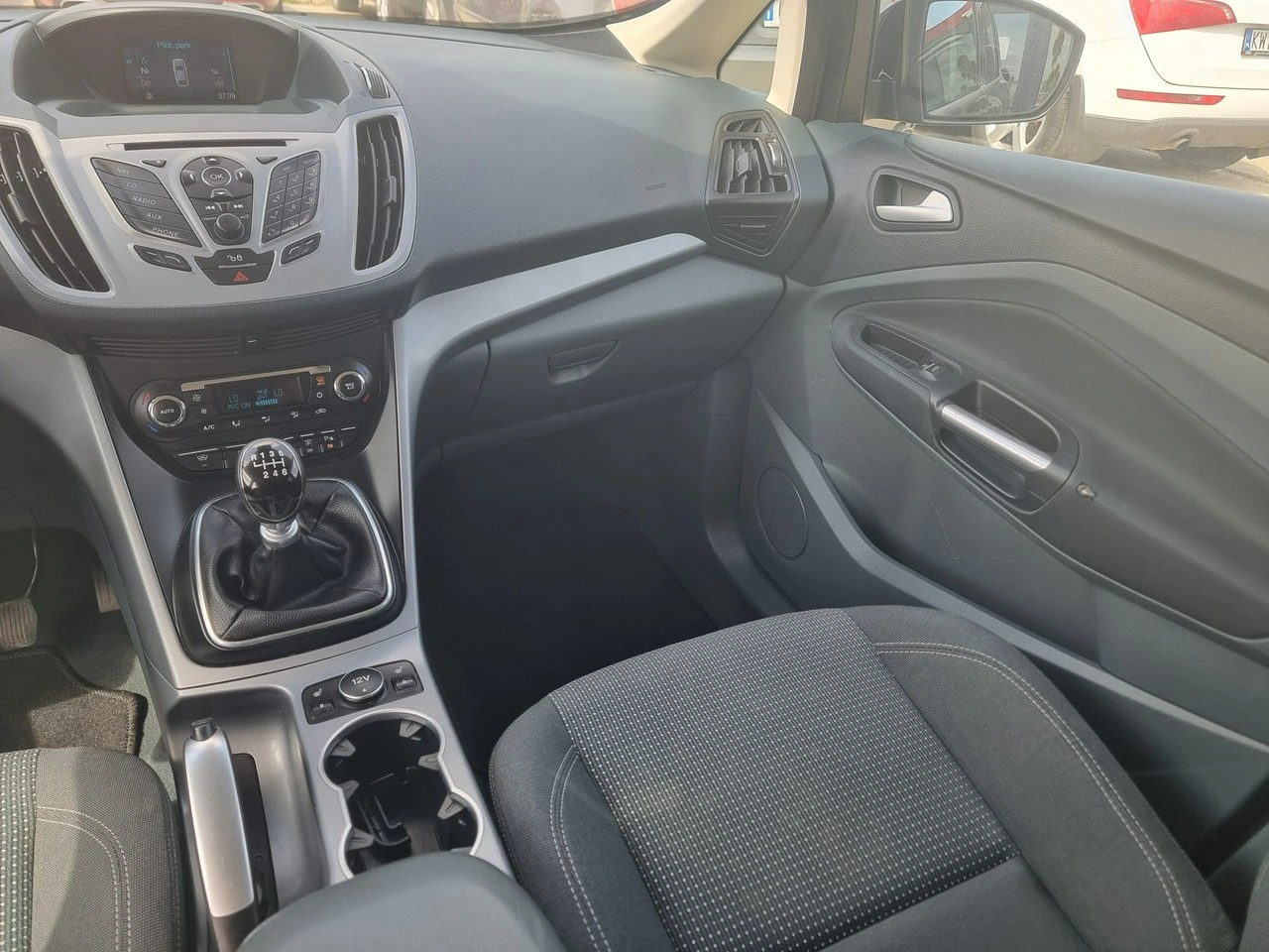 Ford Grand C-MAX - Zdjęcie 18