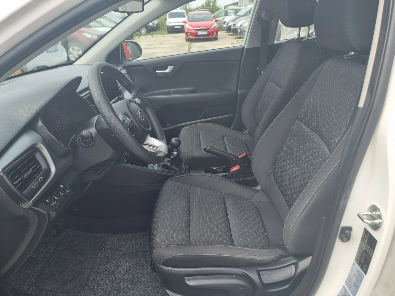 Kia Rio - Zdjęcie 9