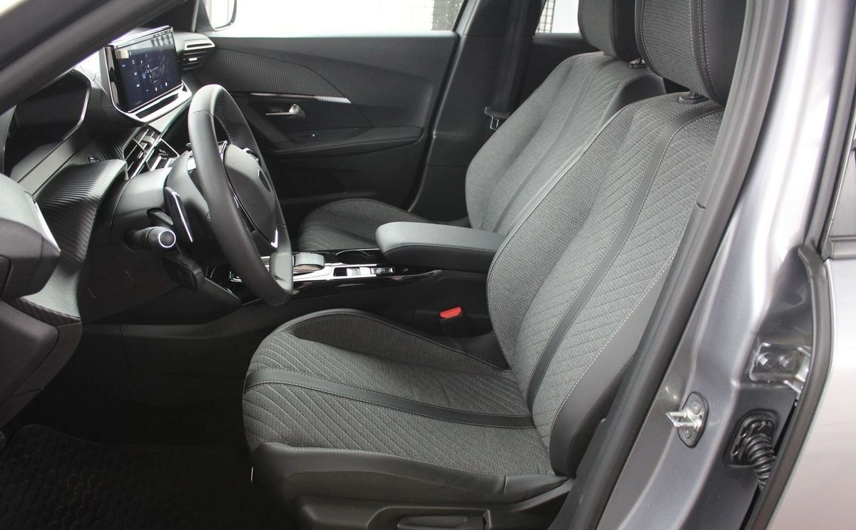 Peugeot 2008 - Zdjęcie 13