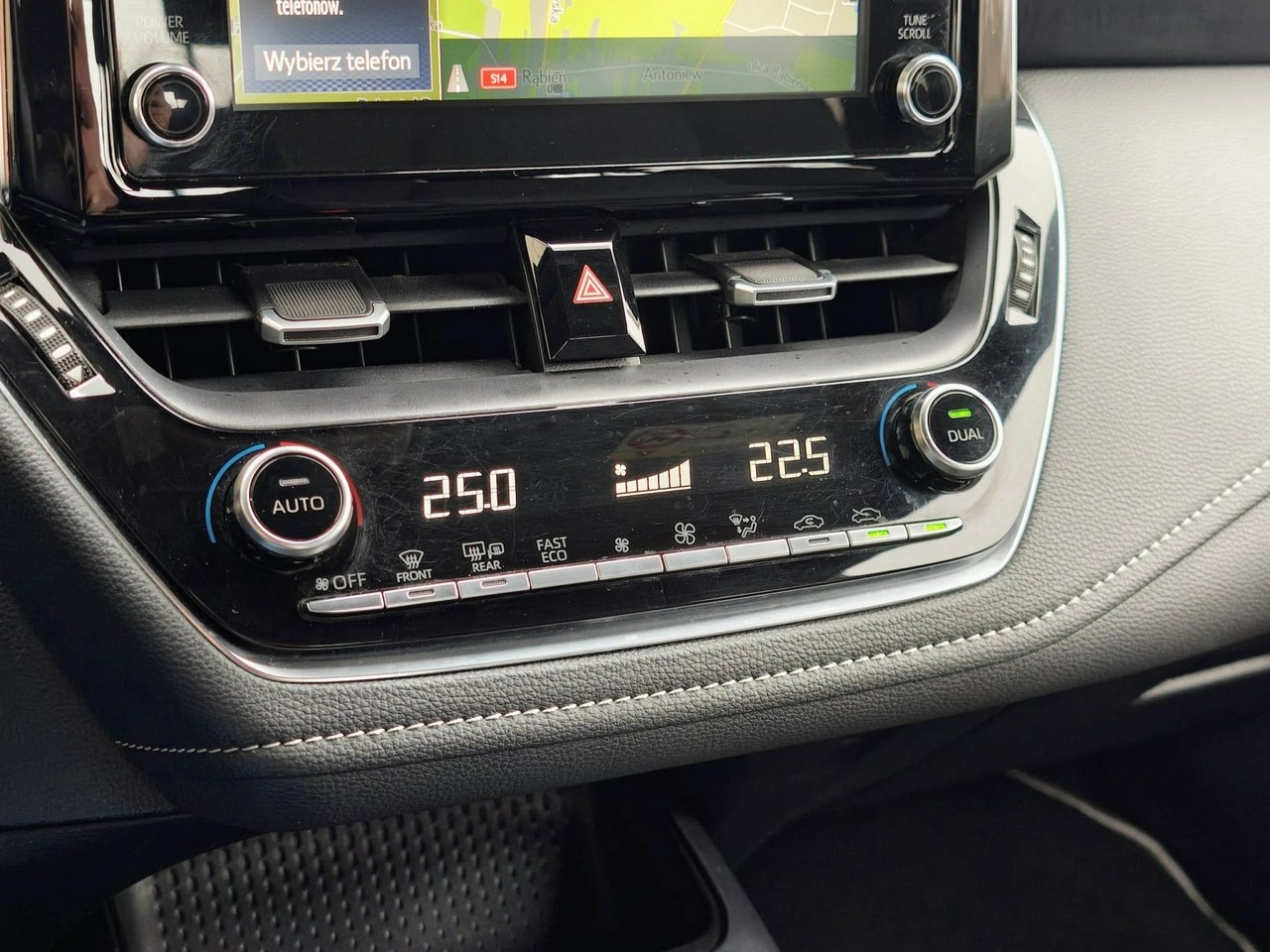 Toyota Corolla - Zdjęcie 12