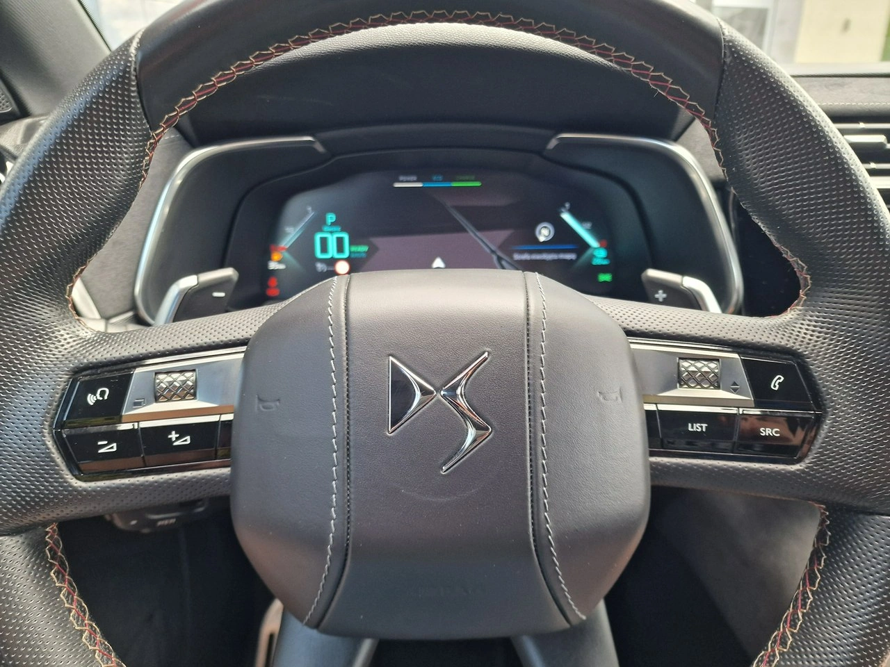 DS Automobiles DS 7 Crossback - Zdjęcie 26