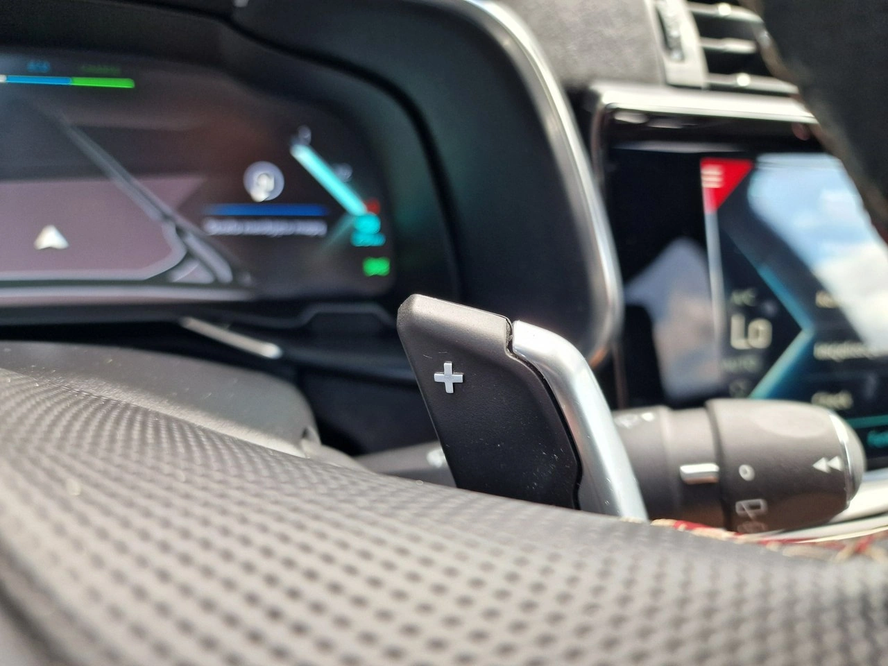 DS Automobiles DS 7 Crossback - Zdjęcie 27