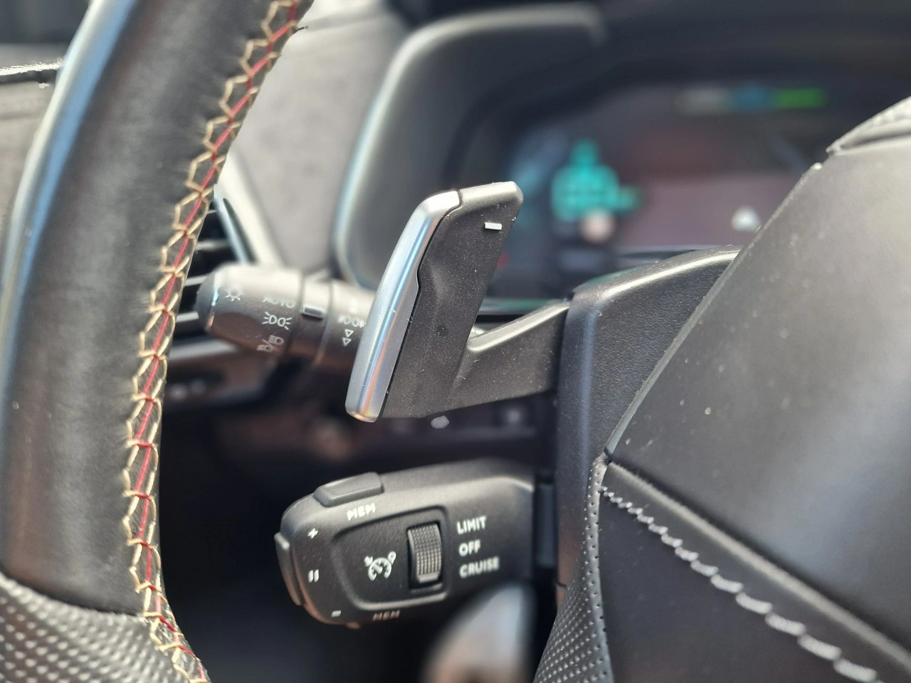 DS Automobiles DS 7 Crossback - Zdjęcie 28