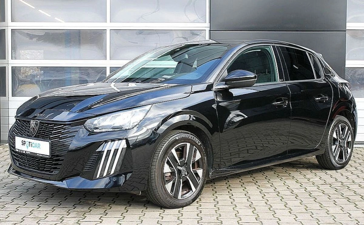 Peugeot 208 - Zdjęcie 9