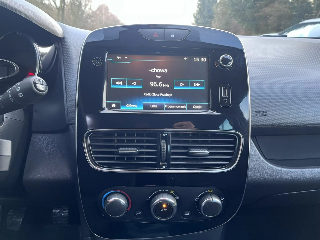 Renault Clio - Zdjęcie 13