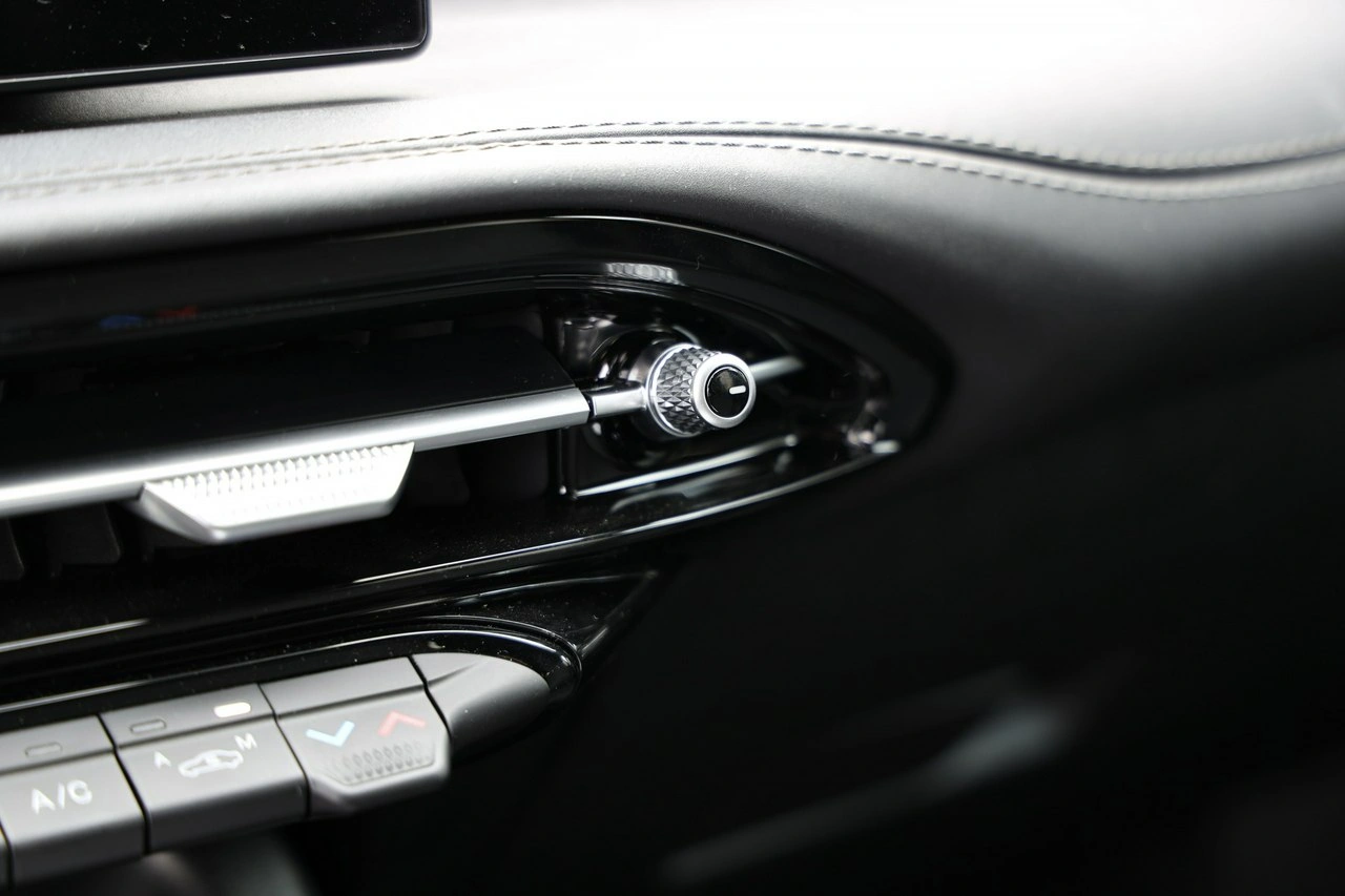 Alfa Romeo Tonale - Zdjęcie 15