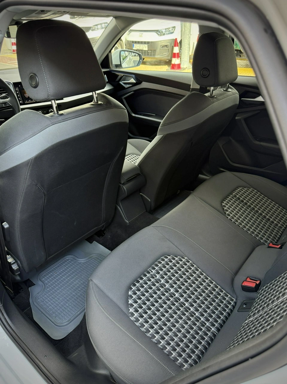 Audi A1 - Zdjęcie 17