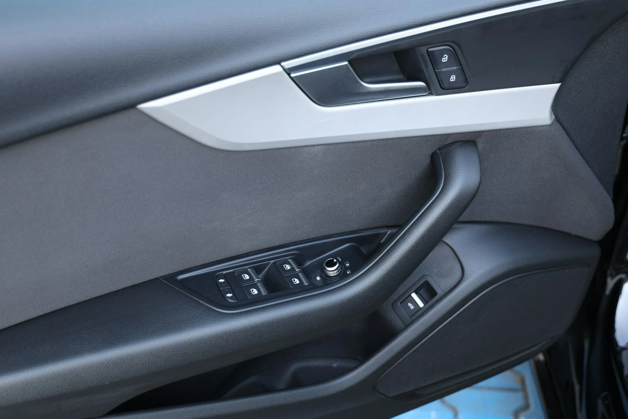 Audi A4 - Zdjęcie 14