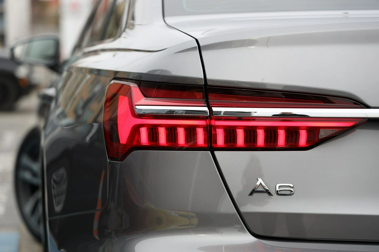 Audi A6 - Zdjęcie 11