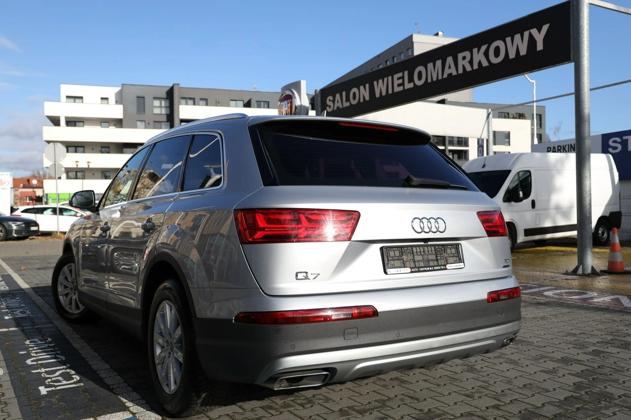 Audi Q7 - Zdjęcie 9