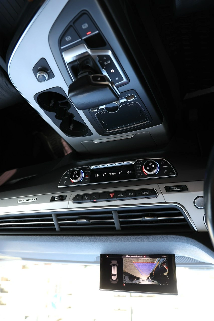 Audi Q7 - Zdjęcie 19