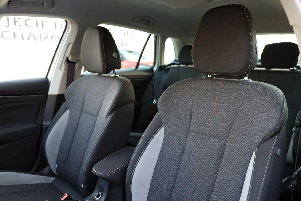 Skoda Kamiq - Zdjęcie 22