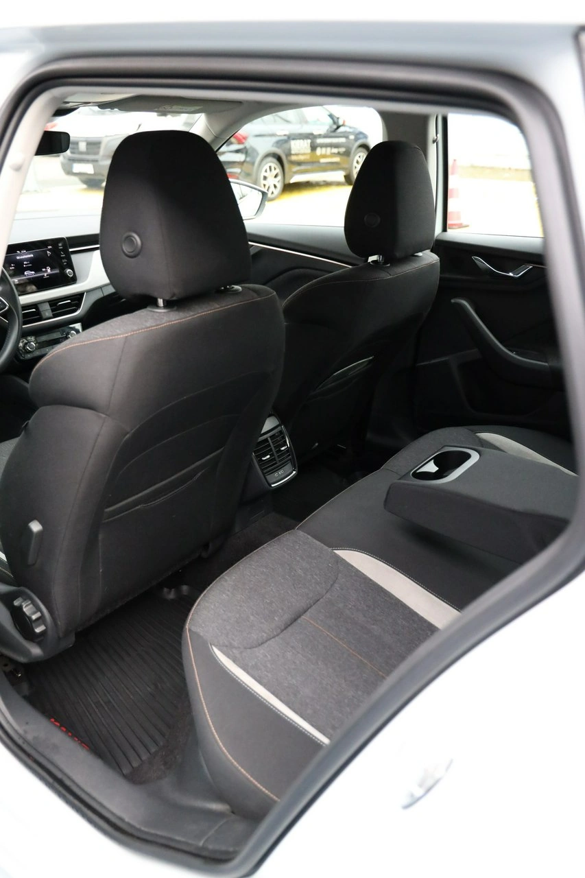 Skoda Kamiq - Zdjęcie 21