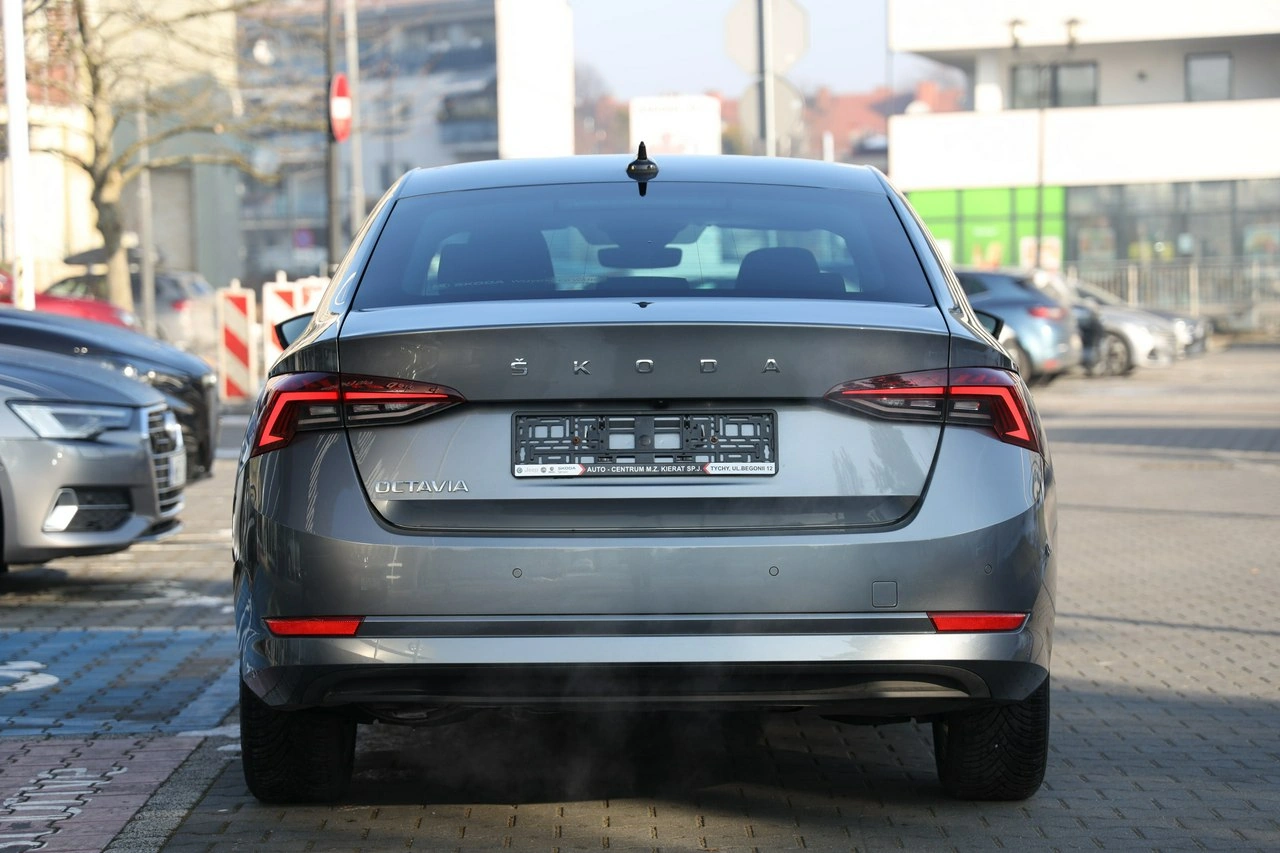 Skoda Octavia - Zdjęcie 6