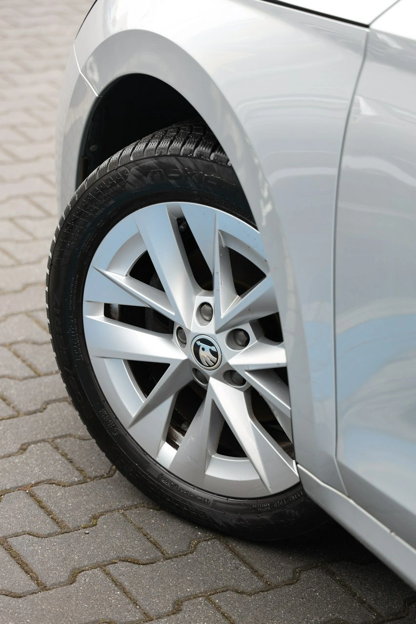 Skoda Octavia - Zdjęcie 9