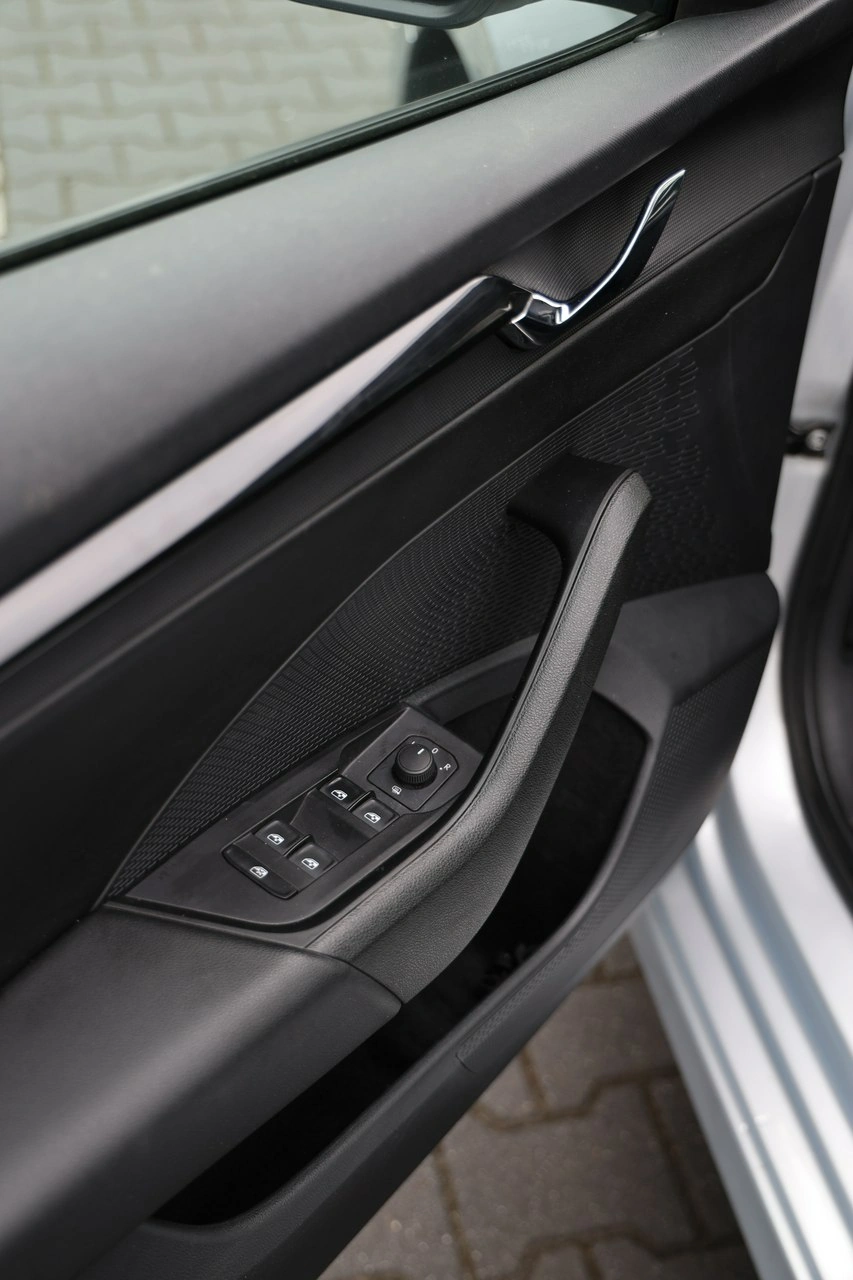 Skoda Octavia - Zdjęcie 11