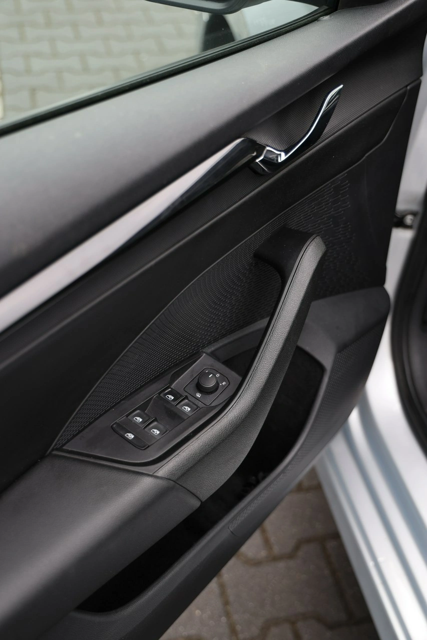 Skoda Octavia - Zdjęcie 11