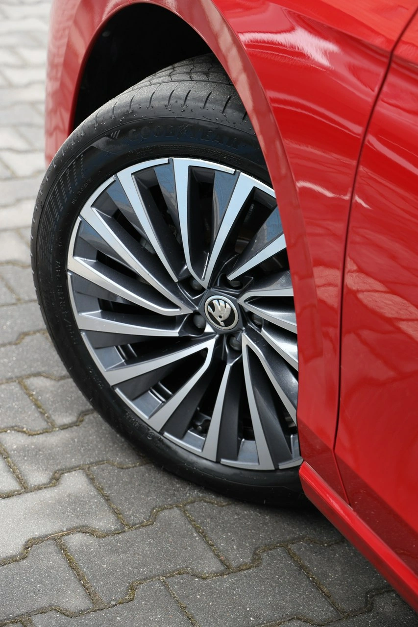 Skoda Superb - Zdjęcie 11