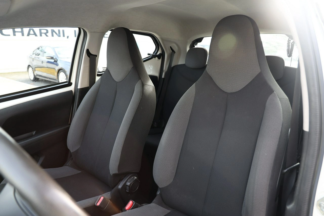 Toyota Aygo - Zdjęcie 14