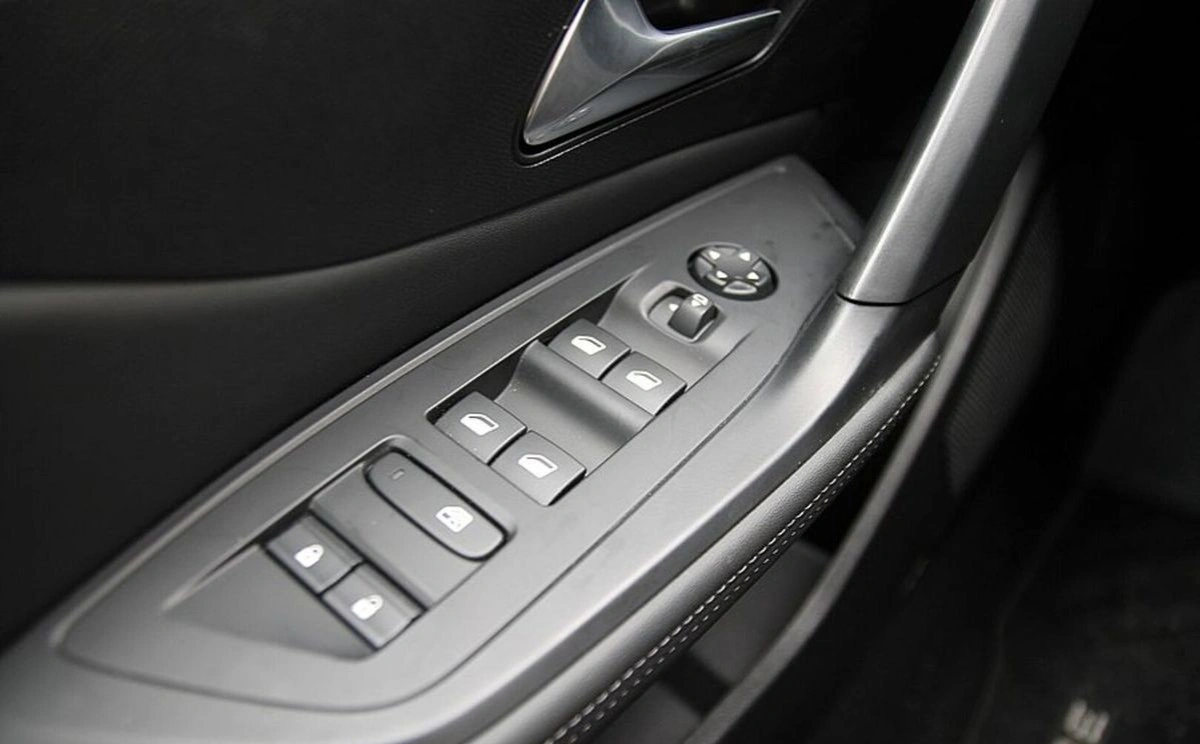 Peugeot 308 - Zdjęcie 24