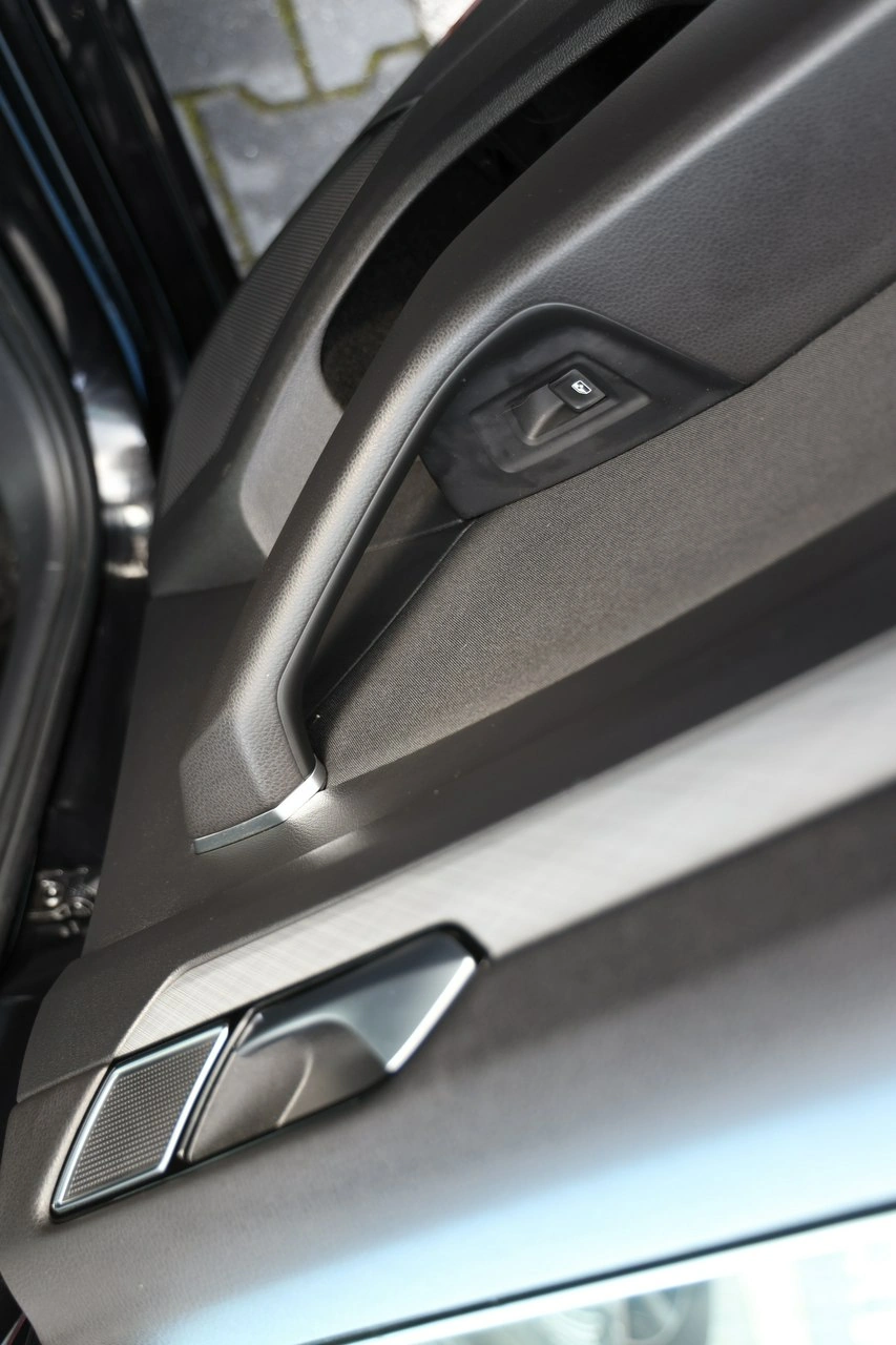 Volkswagen Passat - Zdjęcie 21