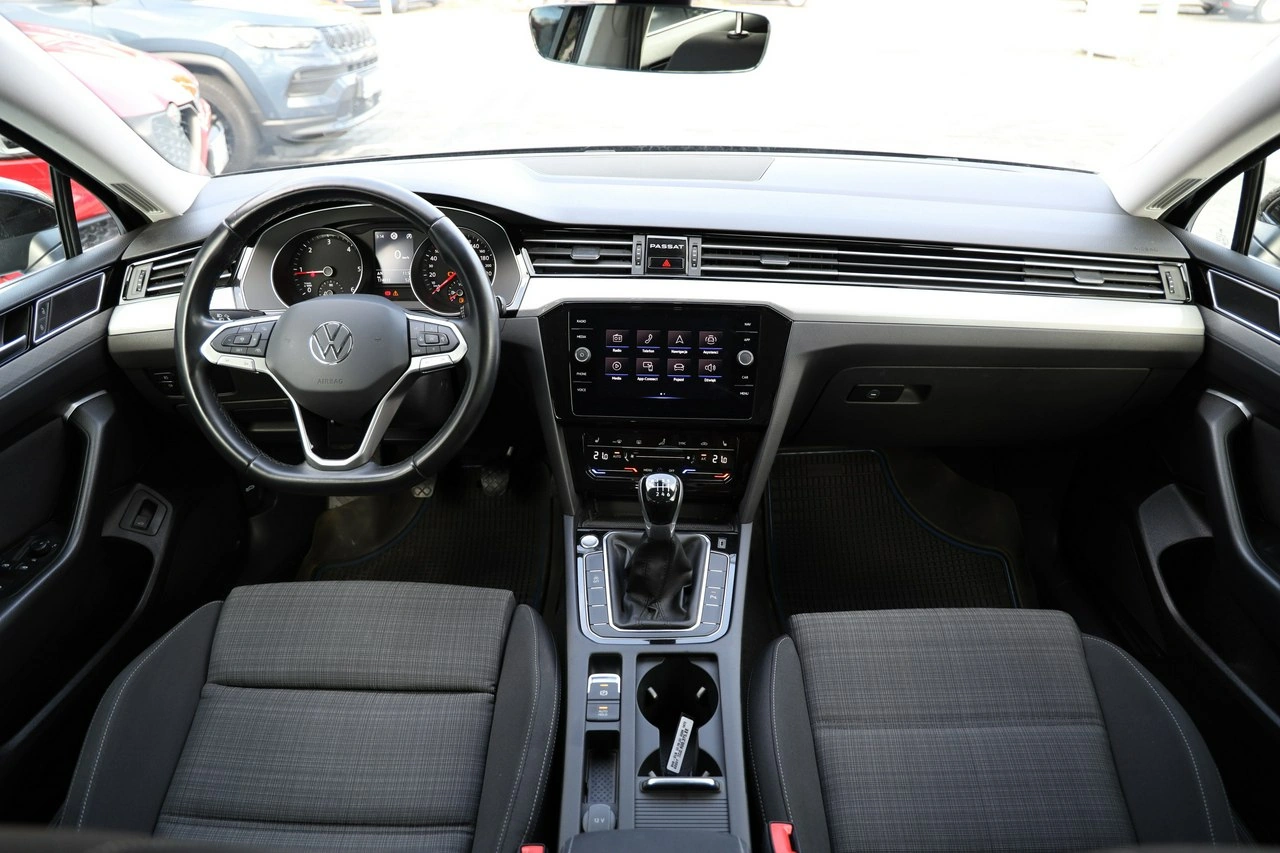 Volkswagen Passat - Zdjęcie 23