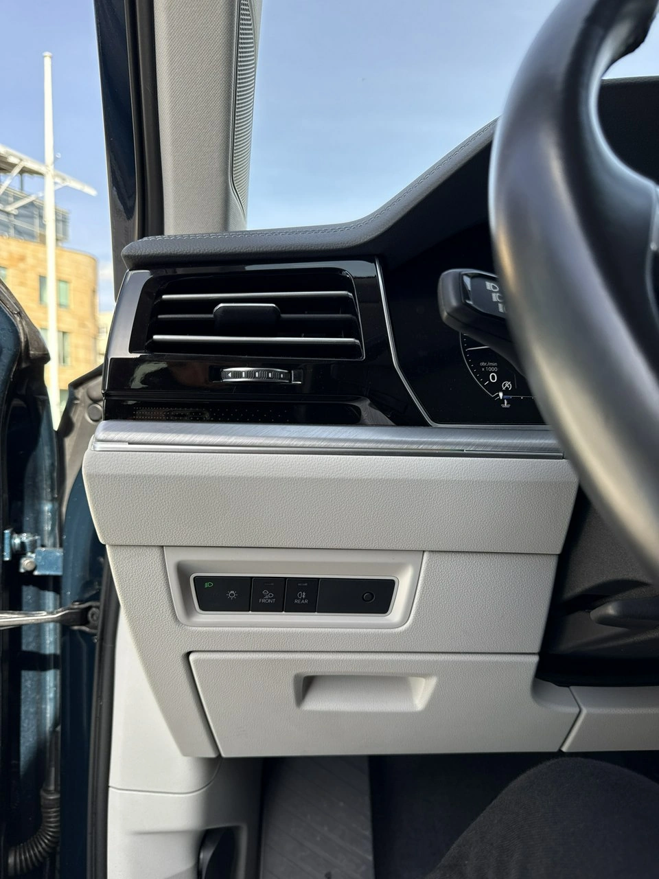 Volkswagen Touareg - Zdjęcie 14