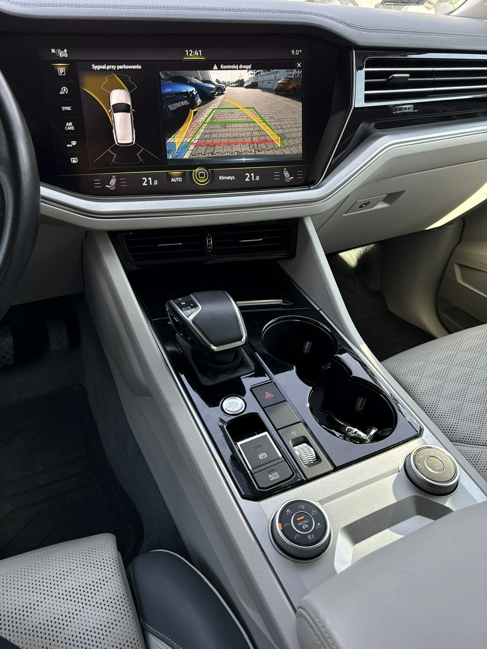 Volkswagen Touareg - Zdjęcie 17