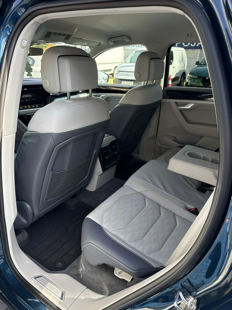 Volkswagen Touareg - Zdjęcie 25