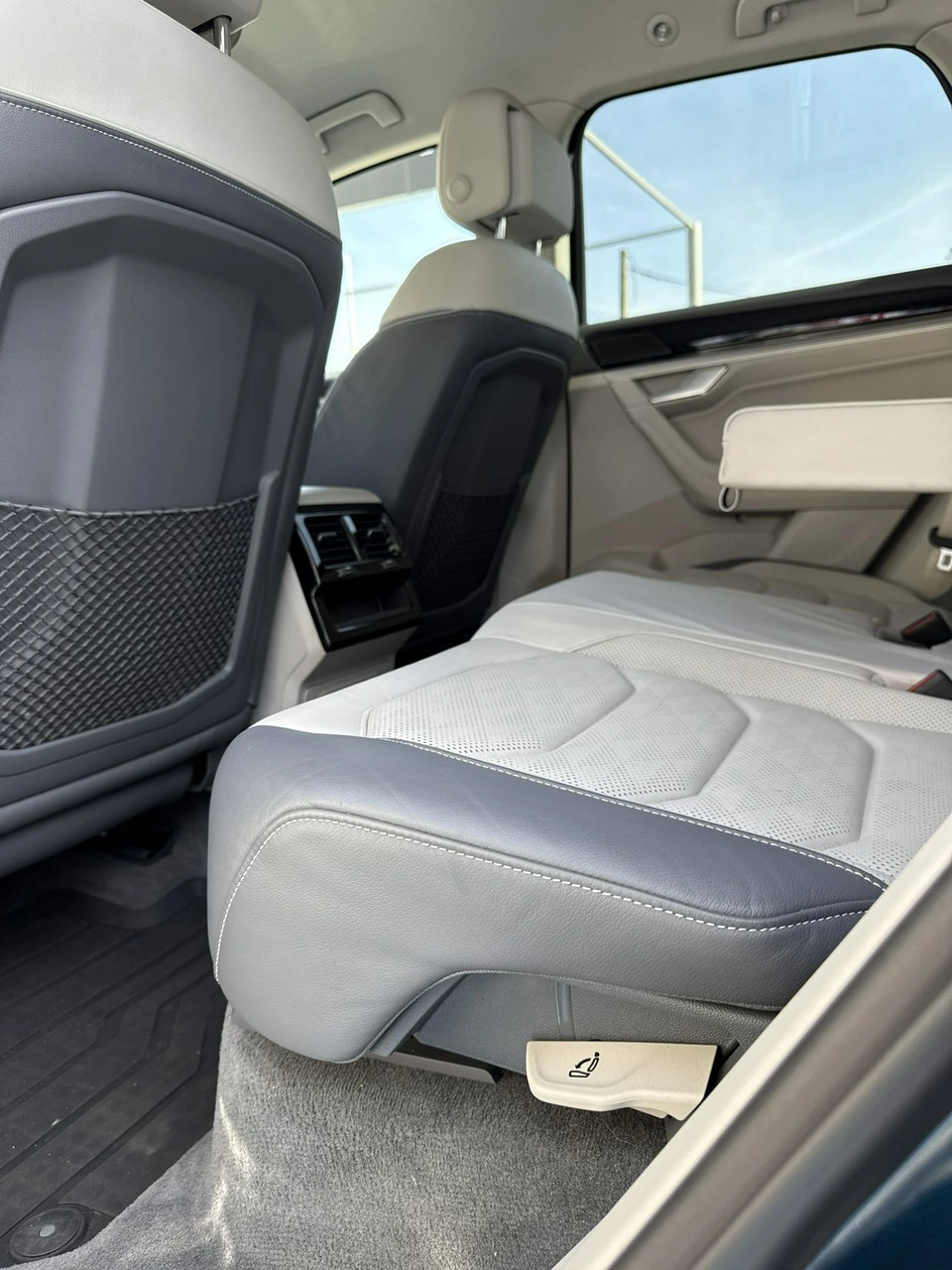 Volkswagen Touareg - Zdjęcie 27