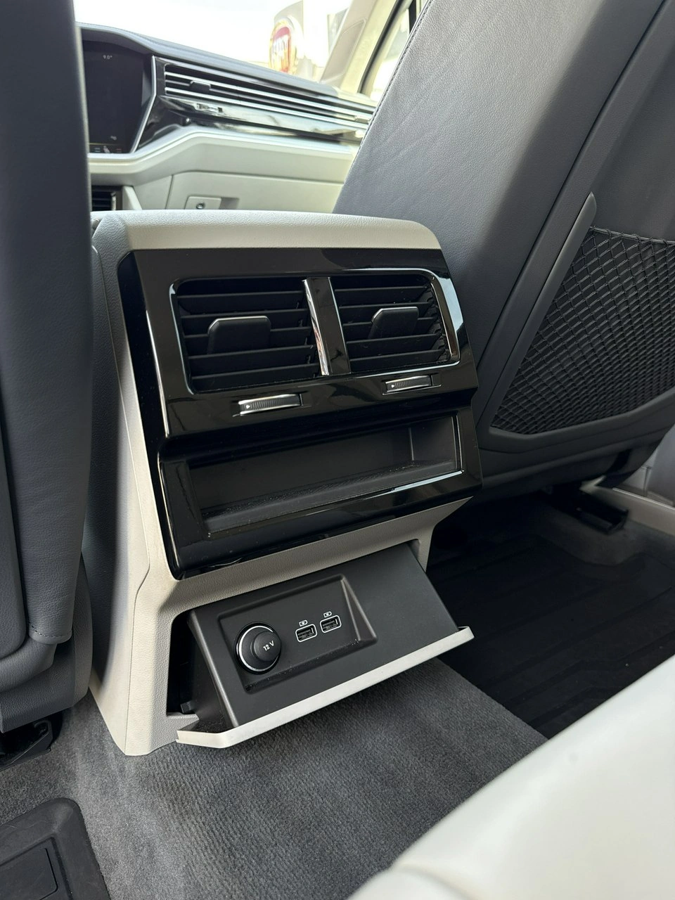 Volkswagen Touareg - Zdjęcie 28