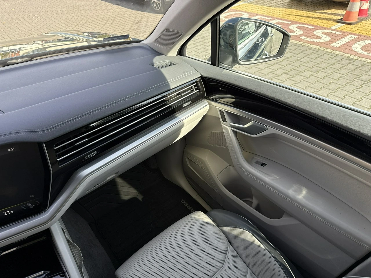 Volkswagen Touareg - Zdjęcie 30