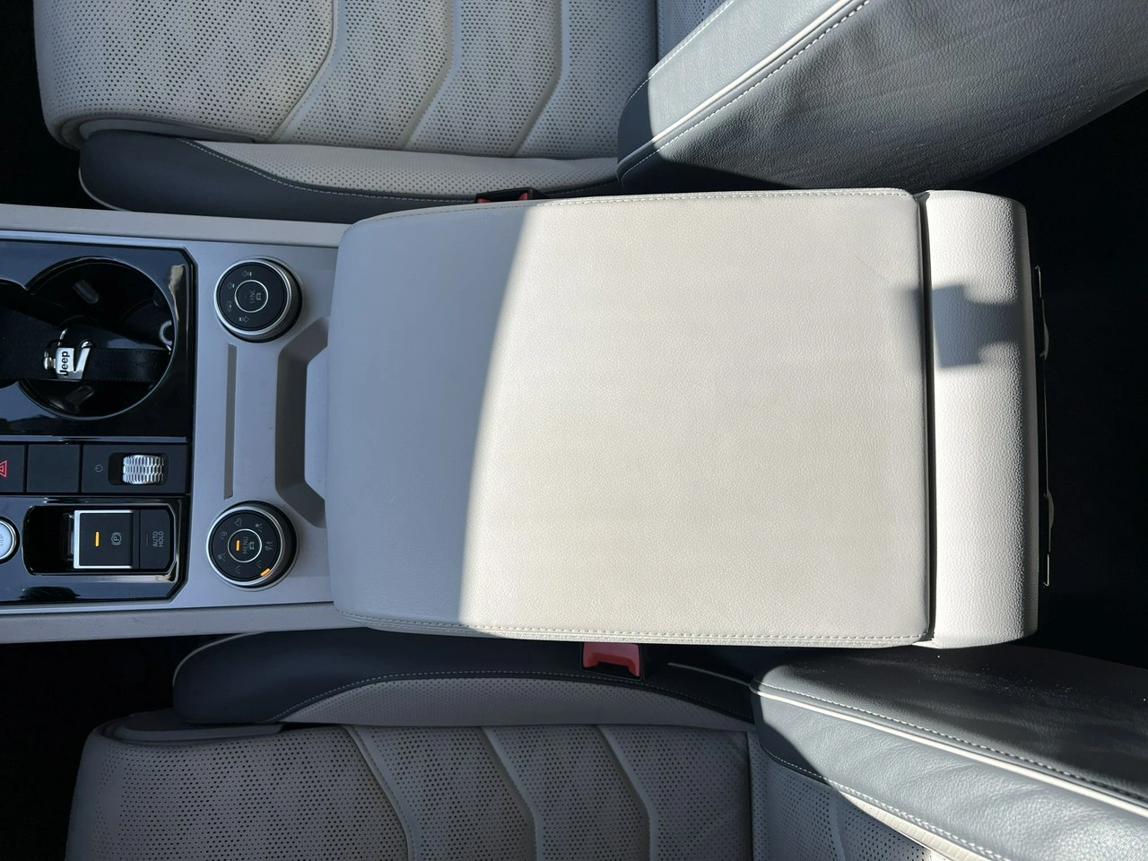 Volkswagen Touareg - Zdjęcie 19