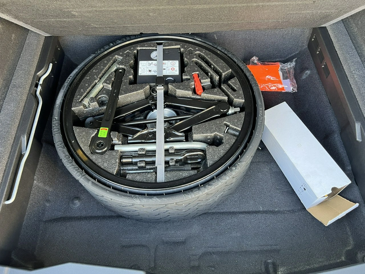 Volkswagen Touareg - Zdjęcie 40