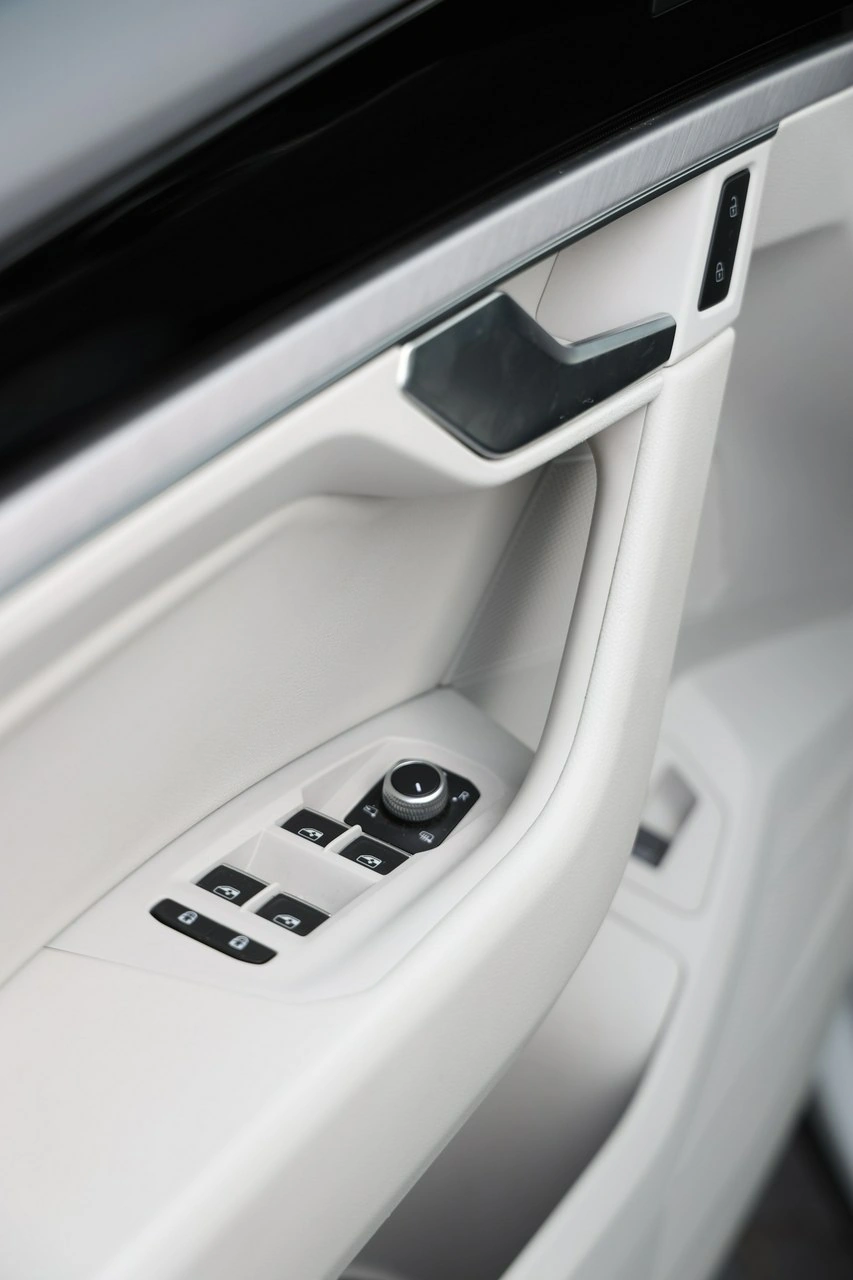 Volkswagen Touareg - Zdjęcie 9