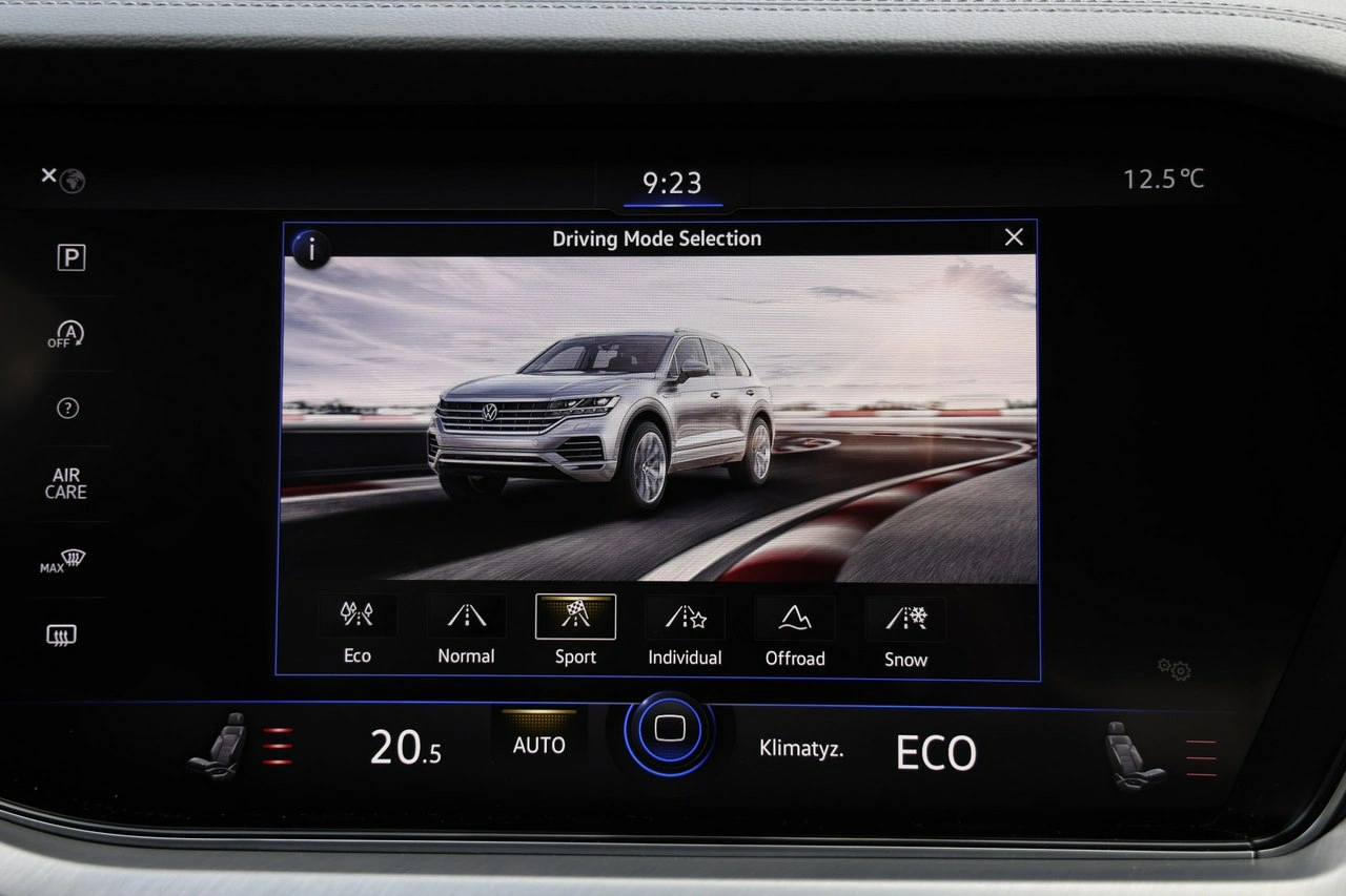 Volkswagen Touareg - Zdjęcie 24