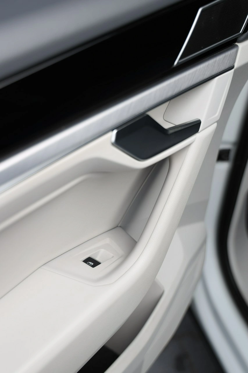 Volkswagen Touareg - Zdjęcie 26