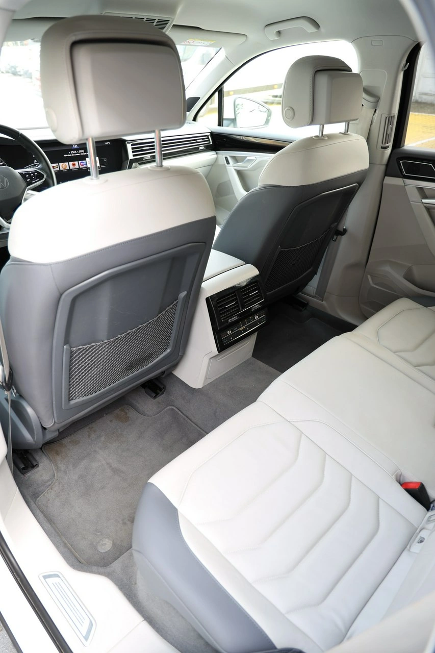 Volkswagen Touareg - Zdjęcie 27