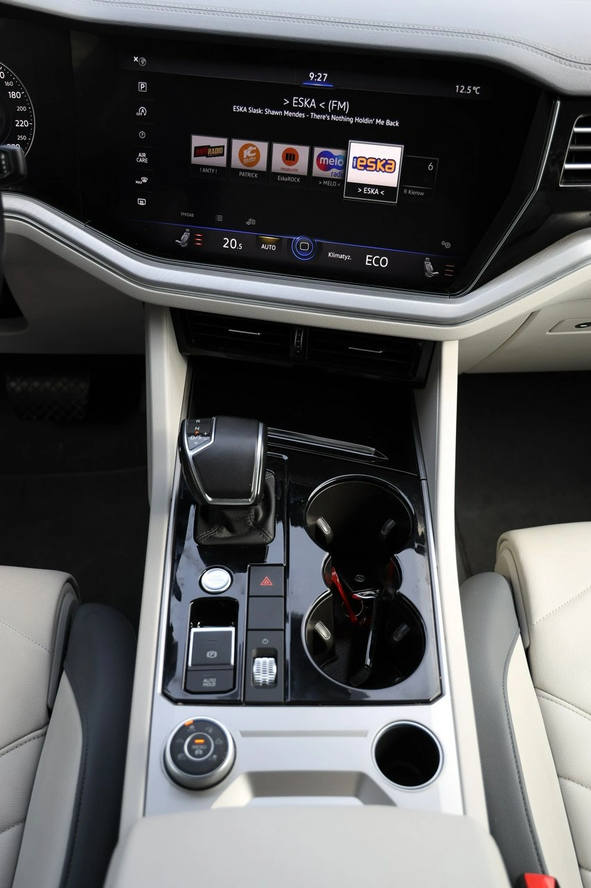 Volkswagen Touareg - Zdjęcie 15