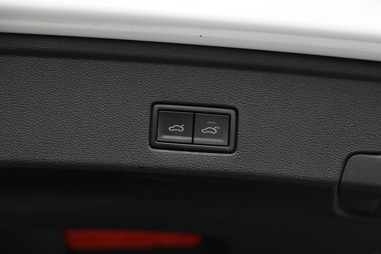 Volkswagen Touareg - Zdjęcie 39