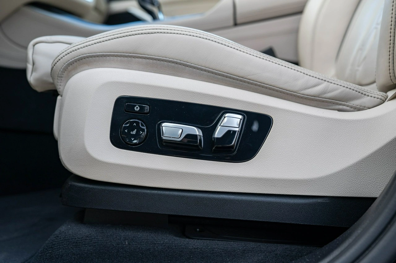 BMW X5 M50 - Zdjęcie 25